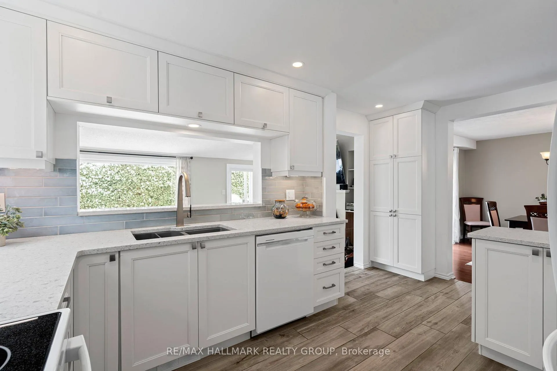 Photo 12 of 6068 Meadowglen Drive, Ottawa, Chapel Hill — HOMEH
