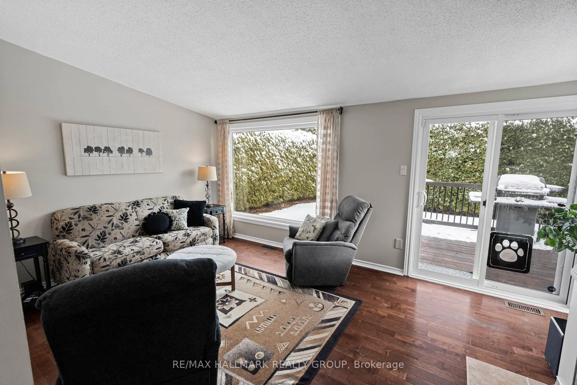 Photo 14 of 6068 Meadowglen Drive, Ottawa, Chapel Hill — HOMEH