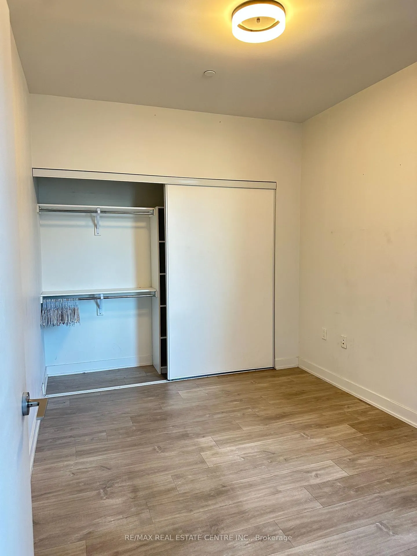 Front of Unit 1609, 576 Front Street W