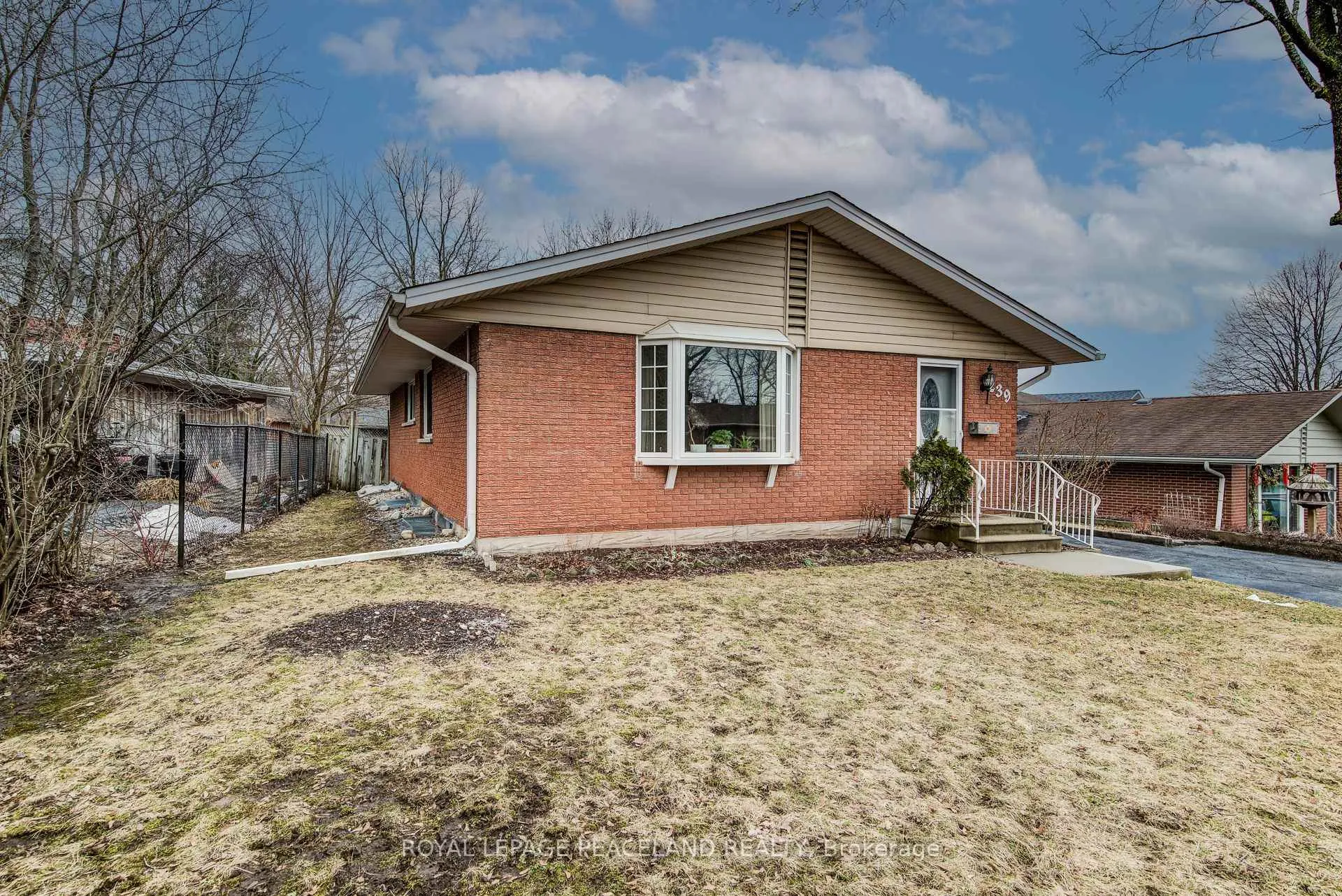 Photo 2 of 239 Winfield Avenue, Waterloo, Lincoln Heights — HOMEH