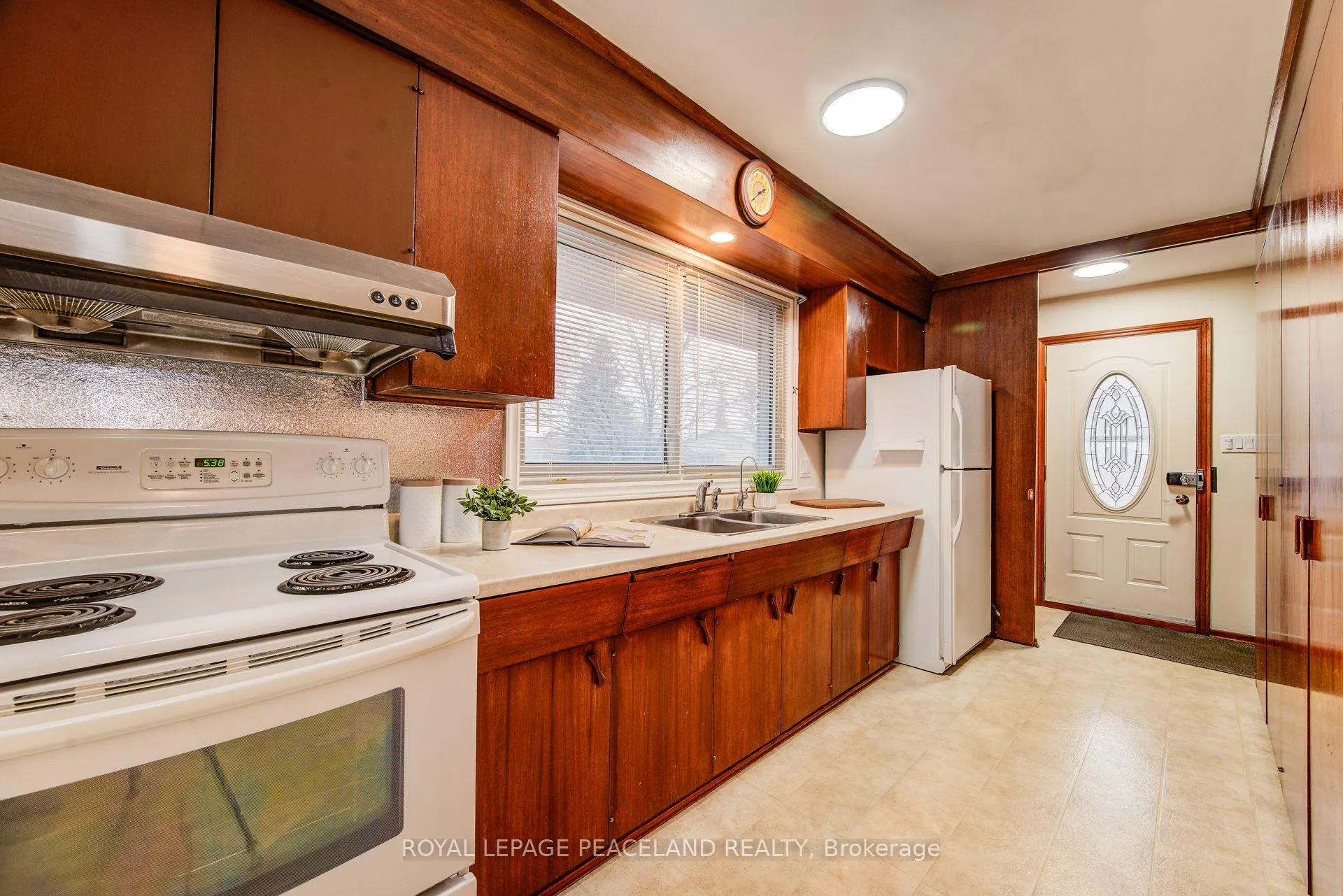 Photo 6 of 239 Winfield Avenue, Waterloo, Lincoln Heights — HOMEH
