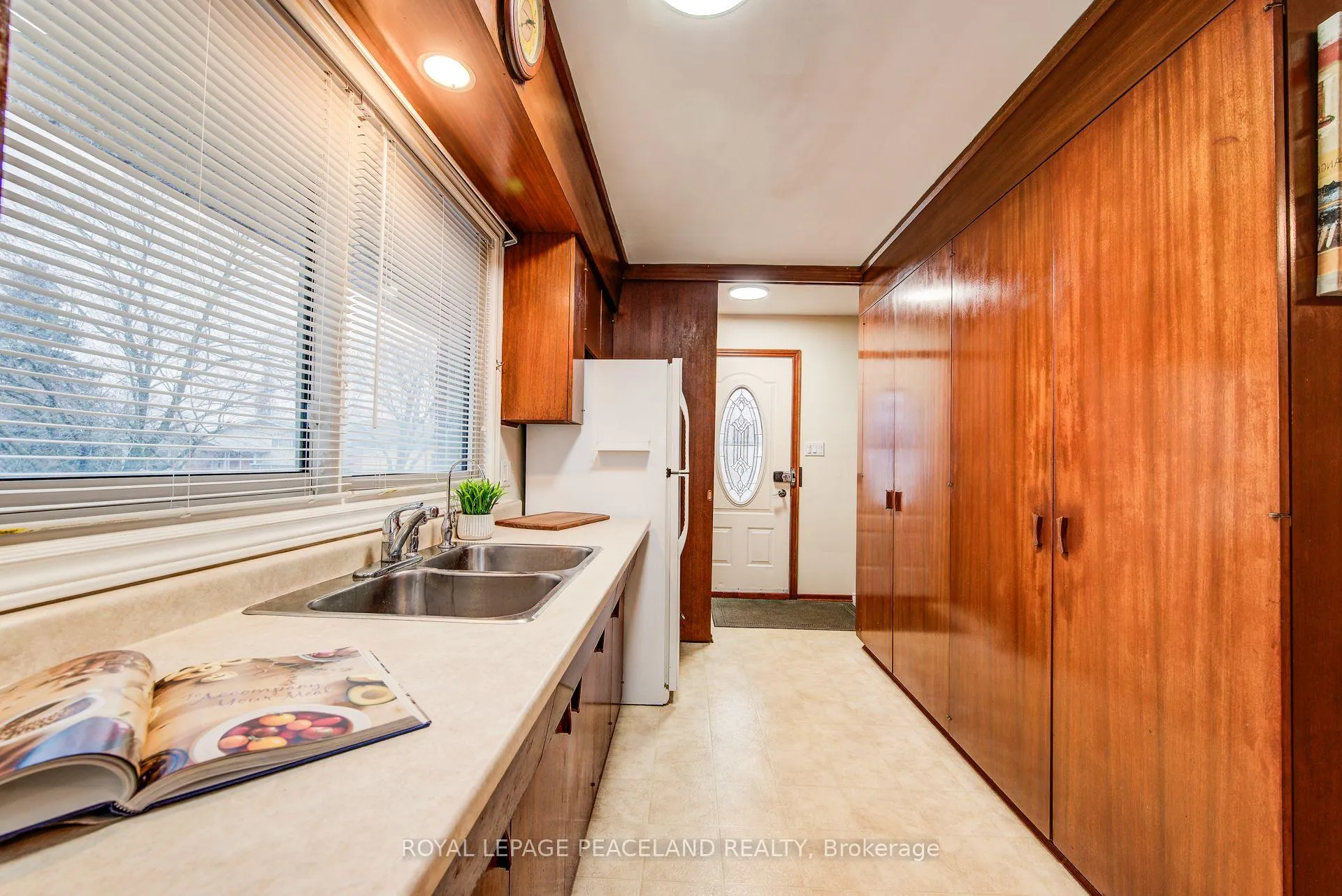 Photo 7 of 239 Winfield Avenue, Waterloo, Lincoln Heights — HOMEH