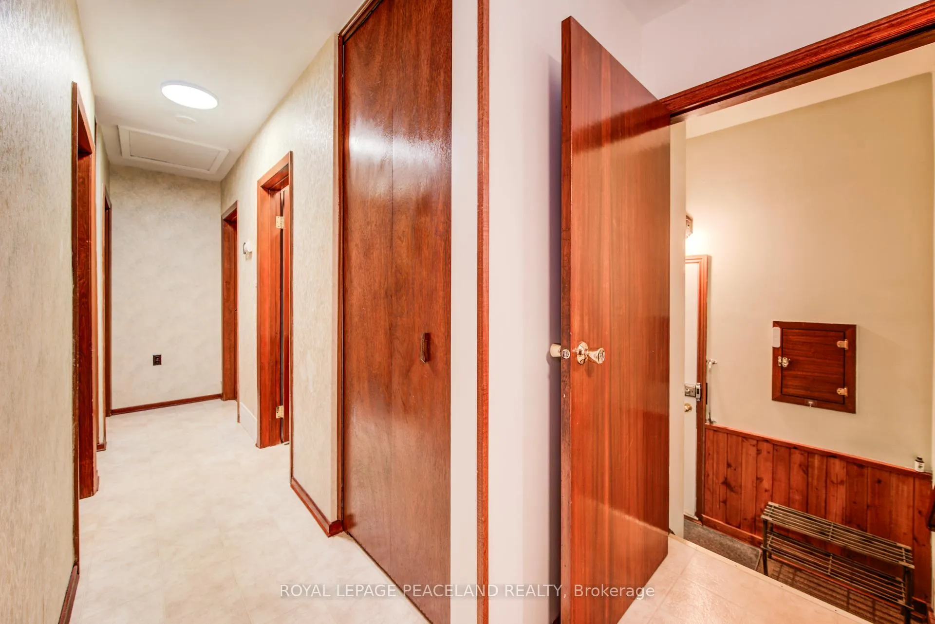 Photo 20 of 239 Winfield Avenue, Waterloo, Lincoln Heights — HOMEH