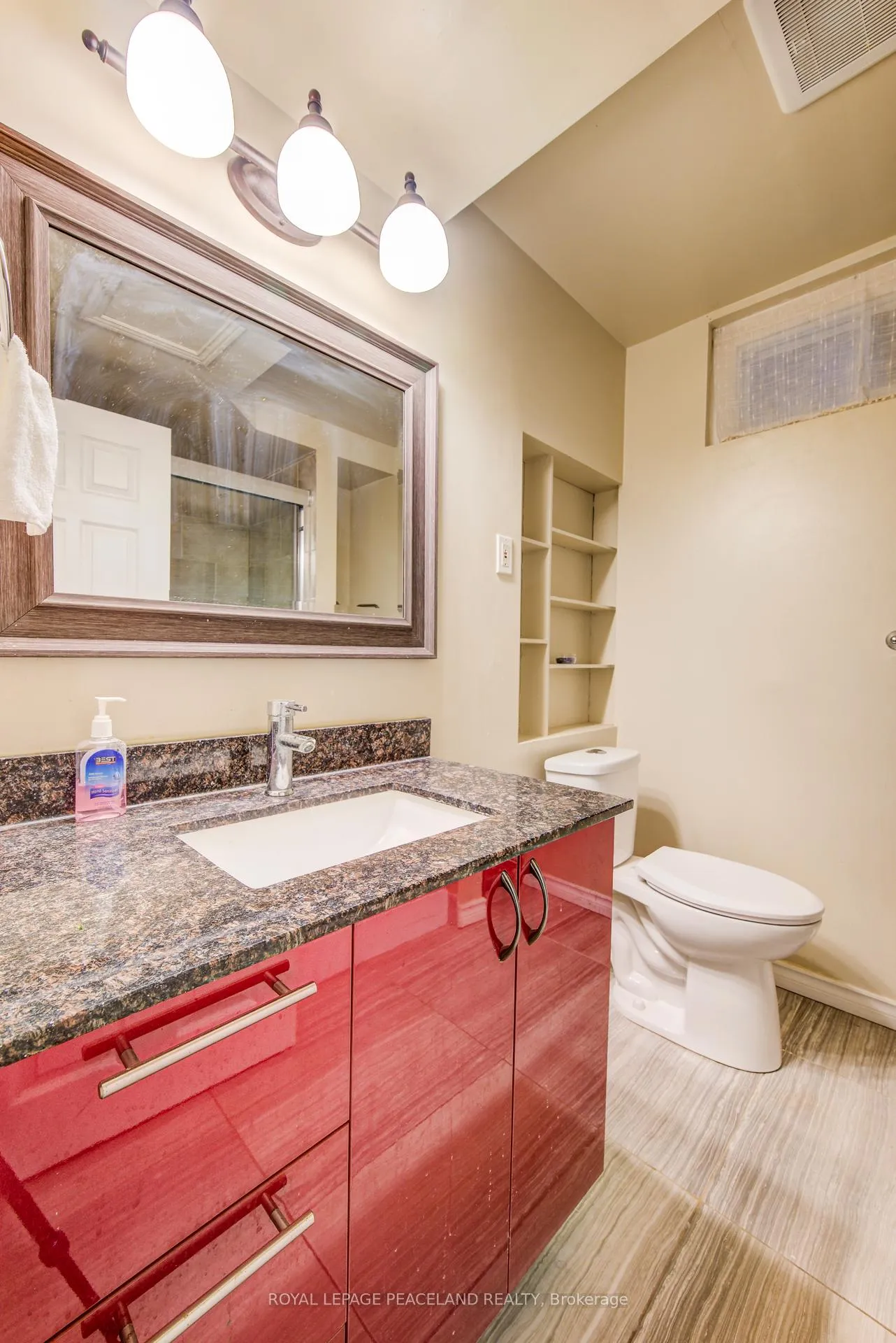 Photo 42 of 239 Winfield Avenue, Waterloo, Lincoln Heights — HOMEH