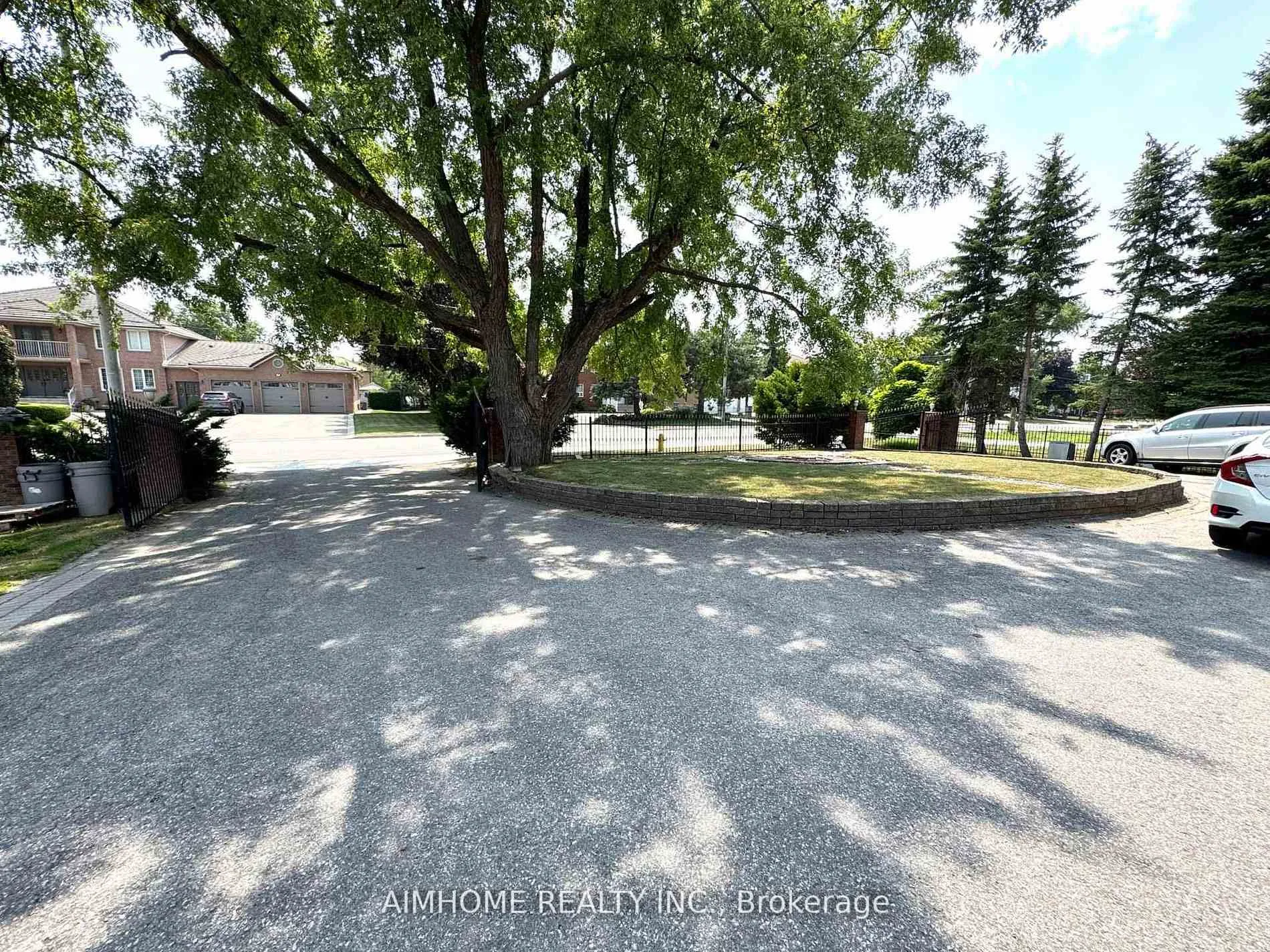 Photo 2 of 38 Lee (Basement) Avenue, Markham, Milliken Mills East — HOMEH