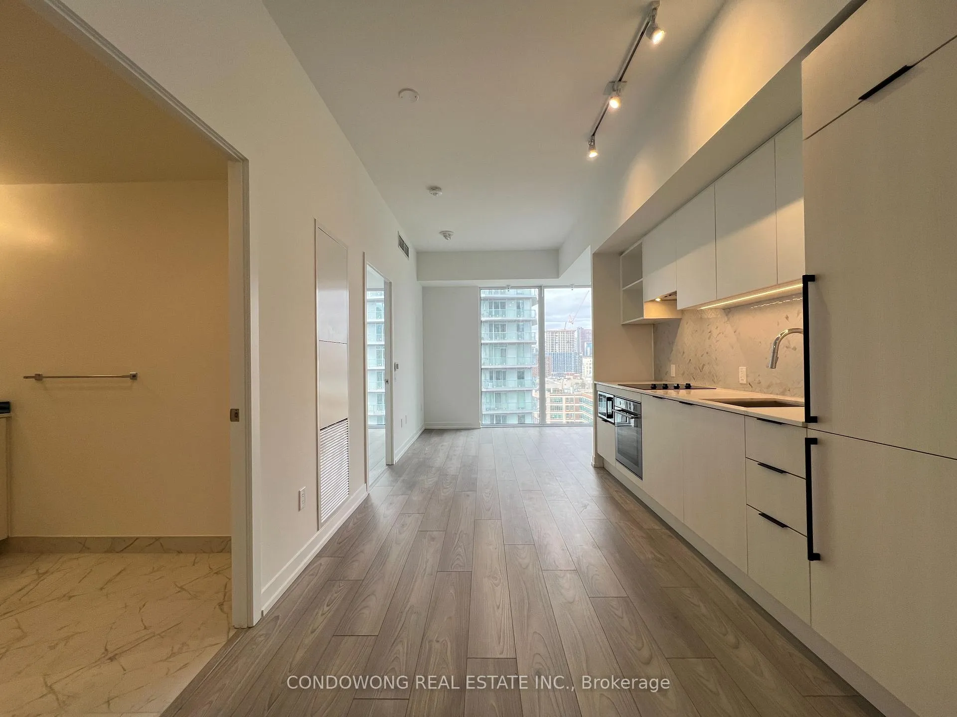 Front of Unit 2516, 82 Dalhousie Street
