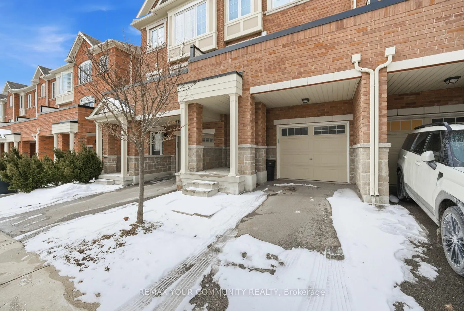 Photo 3 of 41 Torah Gate, Vaughan, Patterson — HOMEH