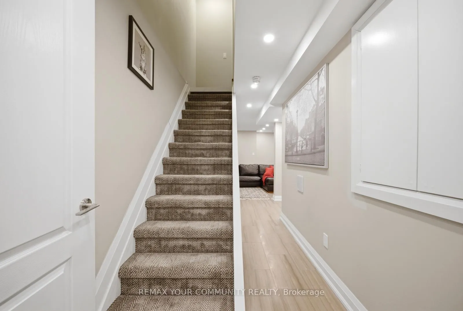 Photo 30 of 41 Torah Gate, Vaughan, Patterson — HOMEH