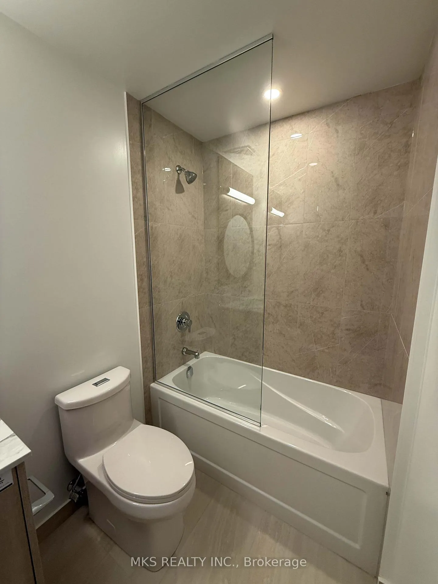 Photo 3 of Unit 309, 771 Yonge Street, Toronto, The Annex — HOMEH