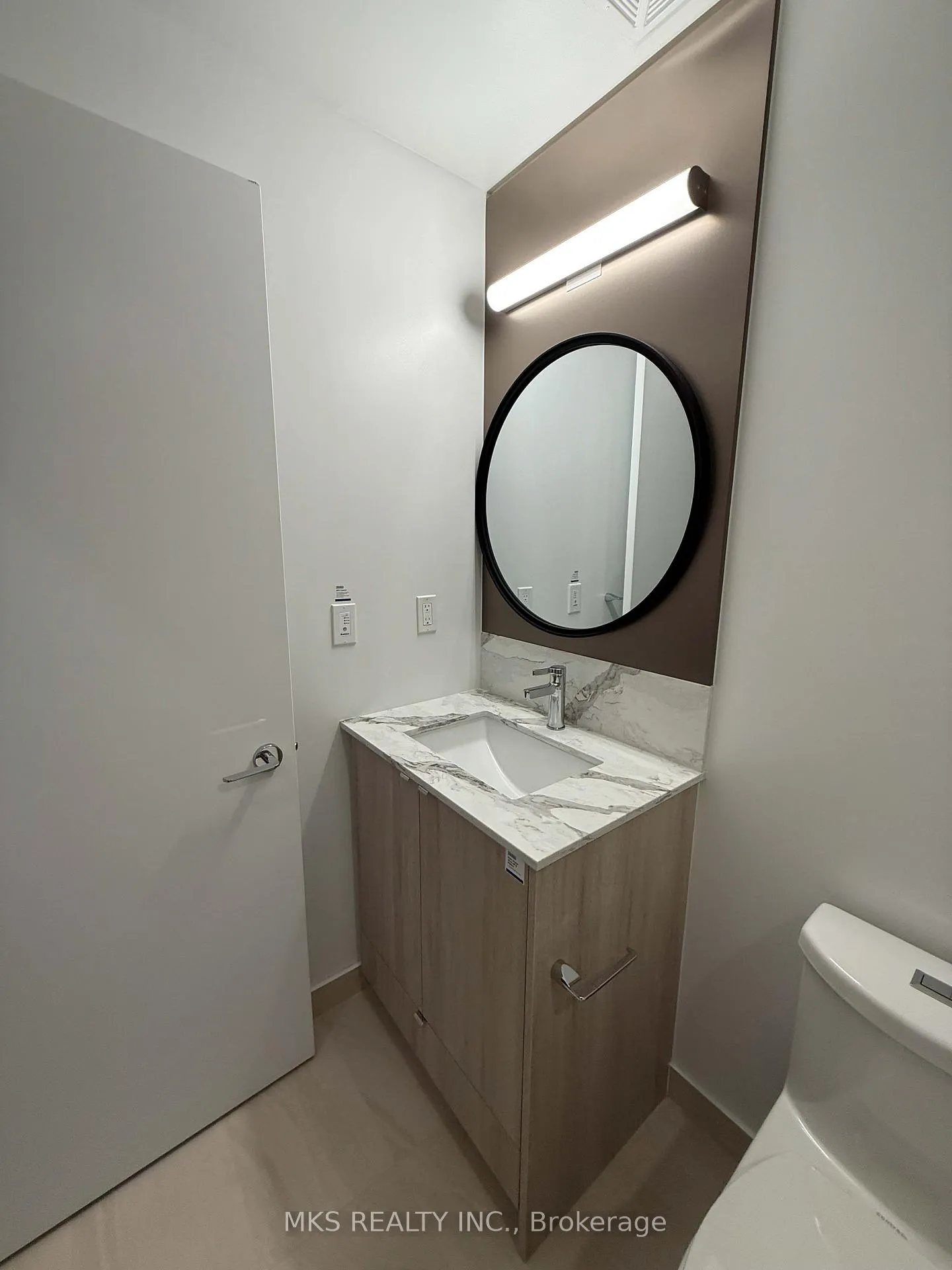 Photo 4 of Unit 309, 771 Yonge Street, Toronto, The Annex — HOMEH