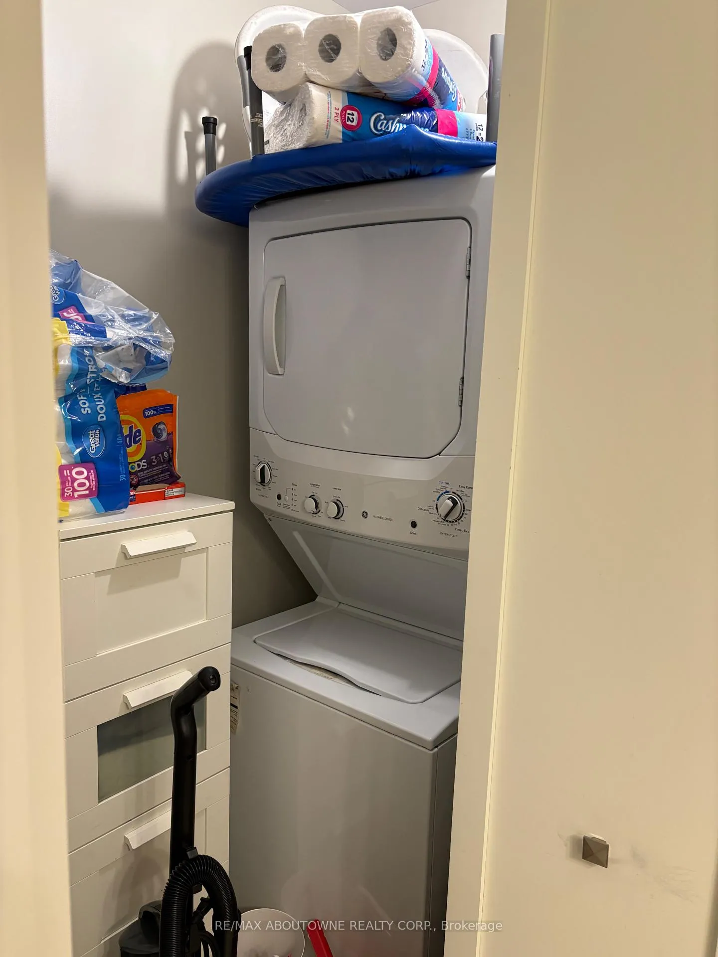 Photo 14 of Unit 419, 118 King Street E, Hamilton, Beasley — HOMEH