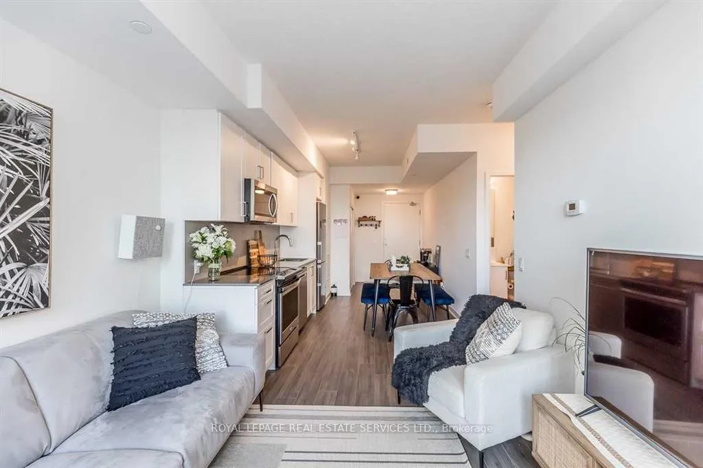 Photo 11 of Unit 203, 681 Yonge Street, Barrie, Painswick South — HOMEH
