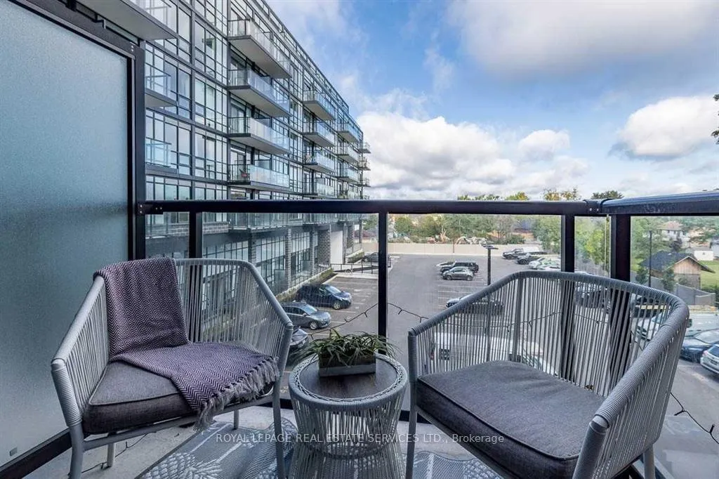 Photo 15 of Unit 203, 681 Yonge Street, Barrie, Painswick South — HOMEH