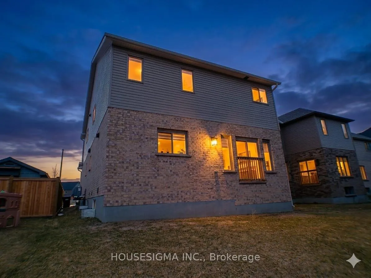 Photo 18 of 67 Maidens Crescent, Collingwood — HOMEH