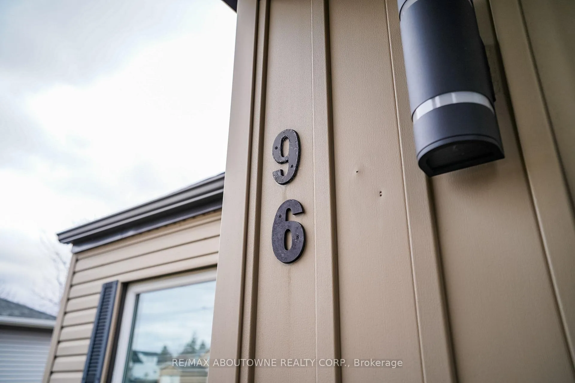 Photo 30 of 96 Mohawk Road E, Hamilton, Greeningdon — HOMEH