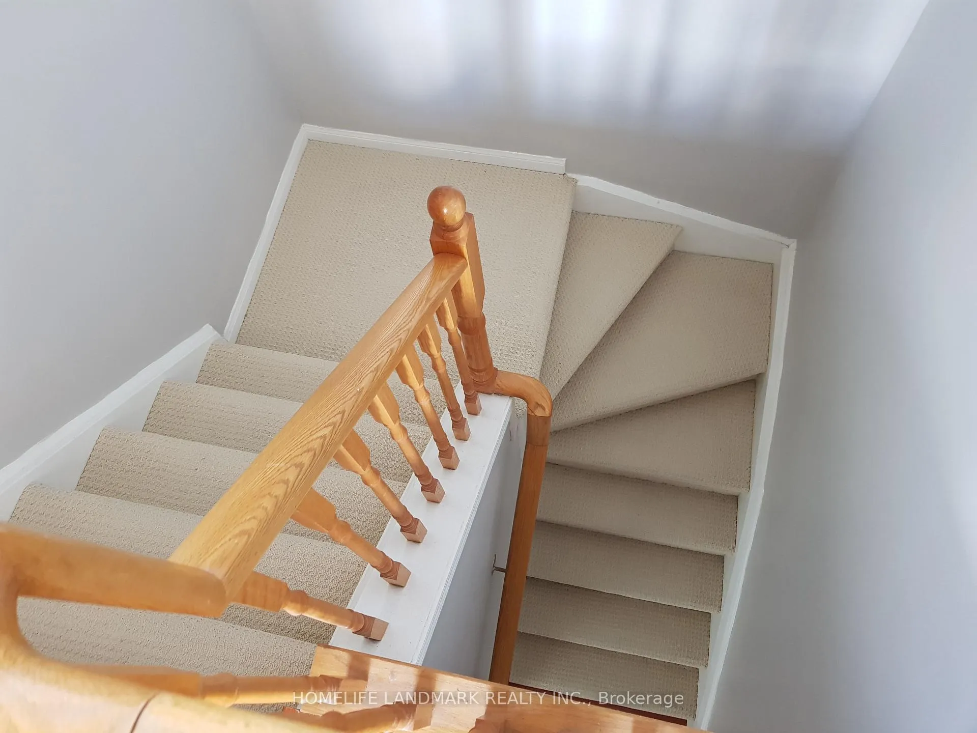 Photo 4 of Unit 21, 8 Cox Boulevard, Markham, Unionville — HOMEH