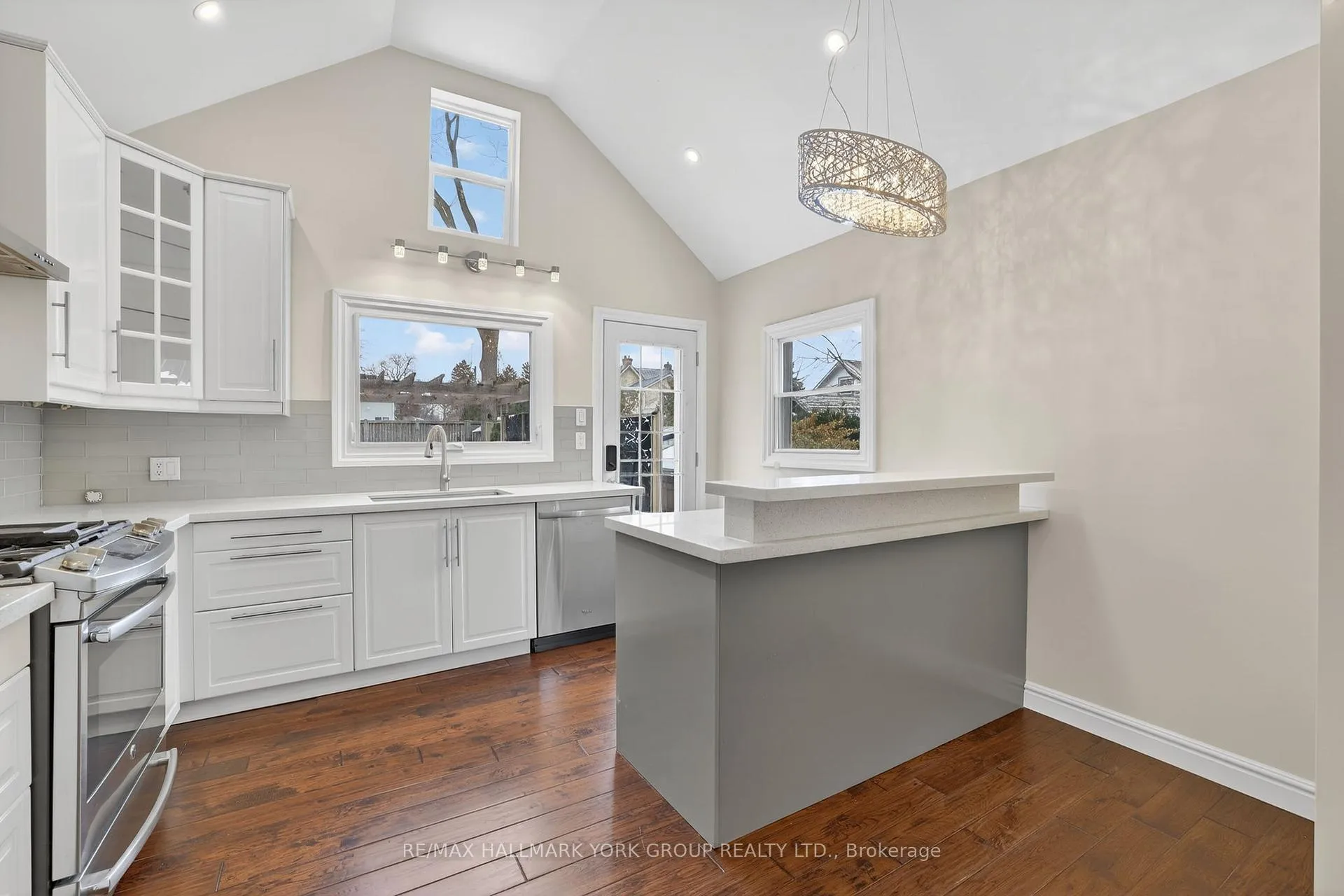 Photo 16 of 119 Temperance Street, Aurora, Aurora Village — HOMEH