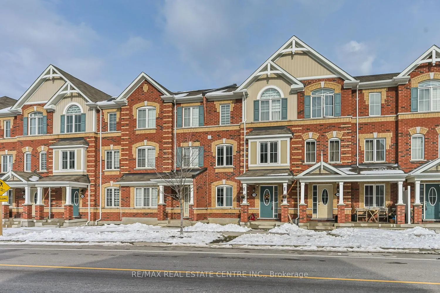 Photo 2 of 2785 Sapphire Drive, Pickering, Rural Pickering — HOMEH