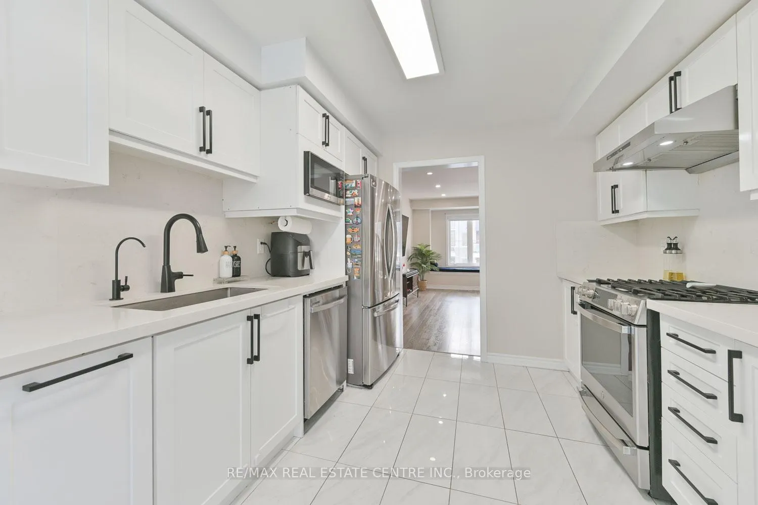 Photo 14 of 2785 Sapphire Drive, Pickering, Rural Pickering — HOMEH