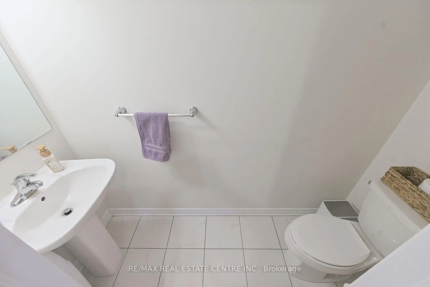 Photo 18 of 2785 Sapphire Drive, Pickering, Rural Pickering — HOMEH