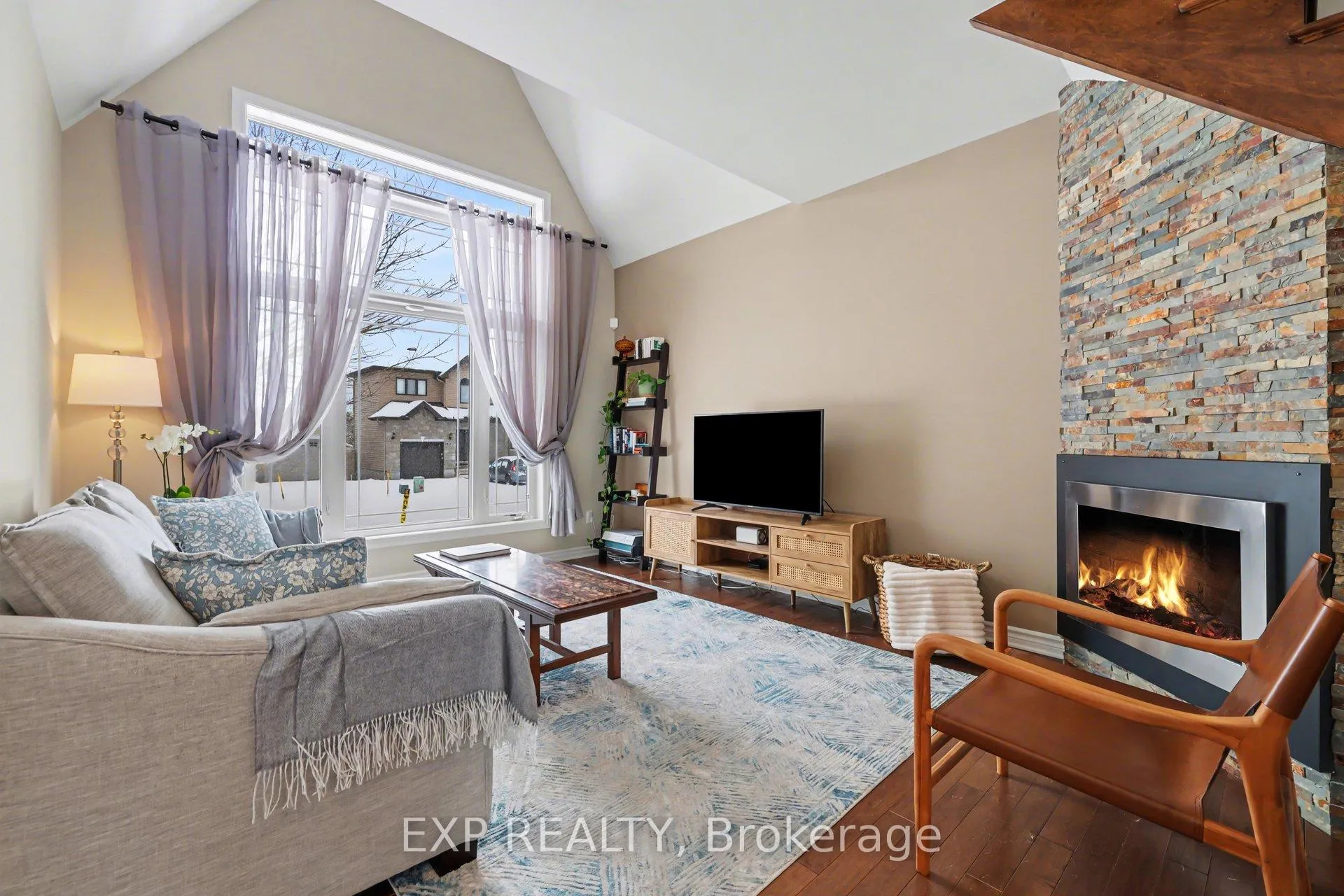 Photo 6 of 159 Loreka Court, Ottawa, Stittsville (North) — HOMEH