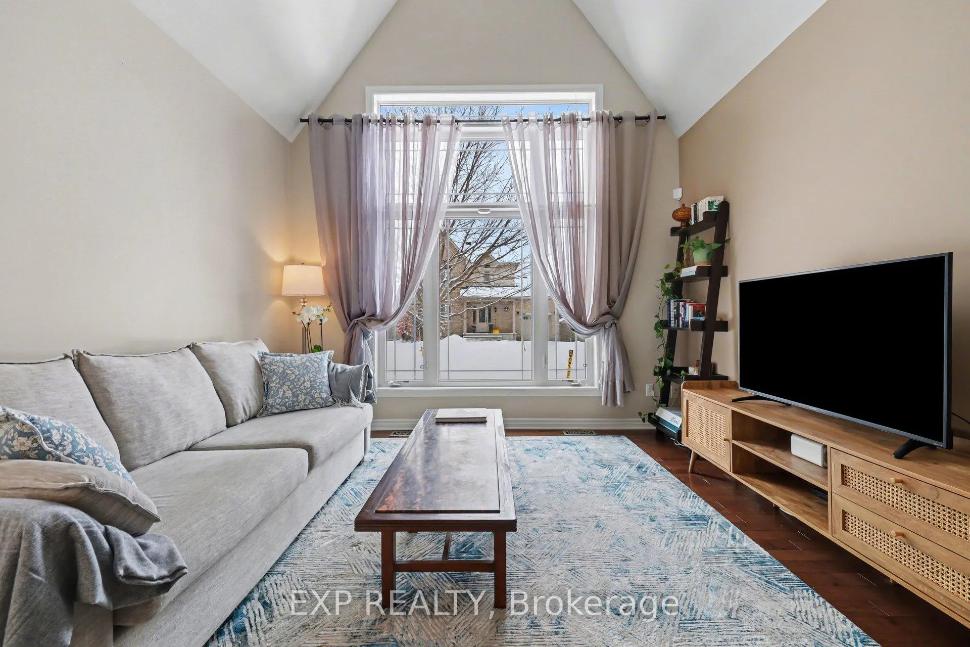 Photo 7 of 159 Loreka Court, Ottawa, Stittsville (North) — HOMEH