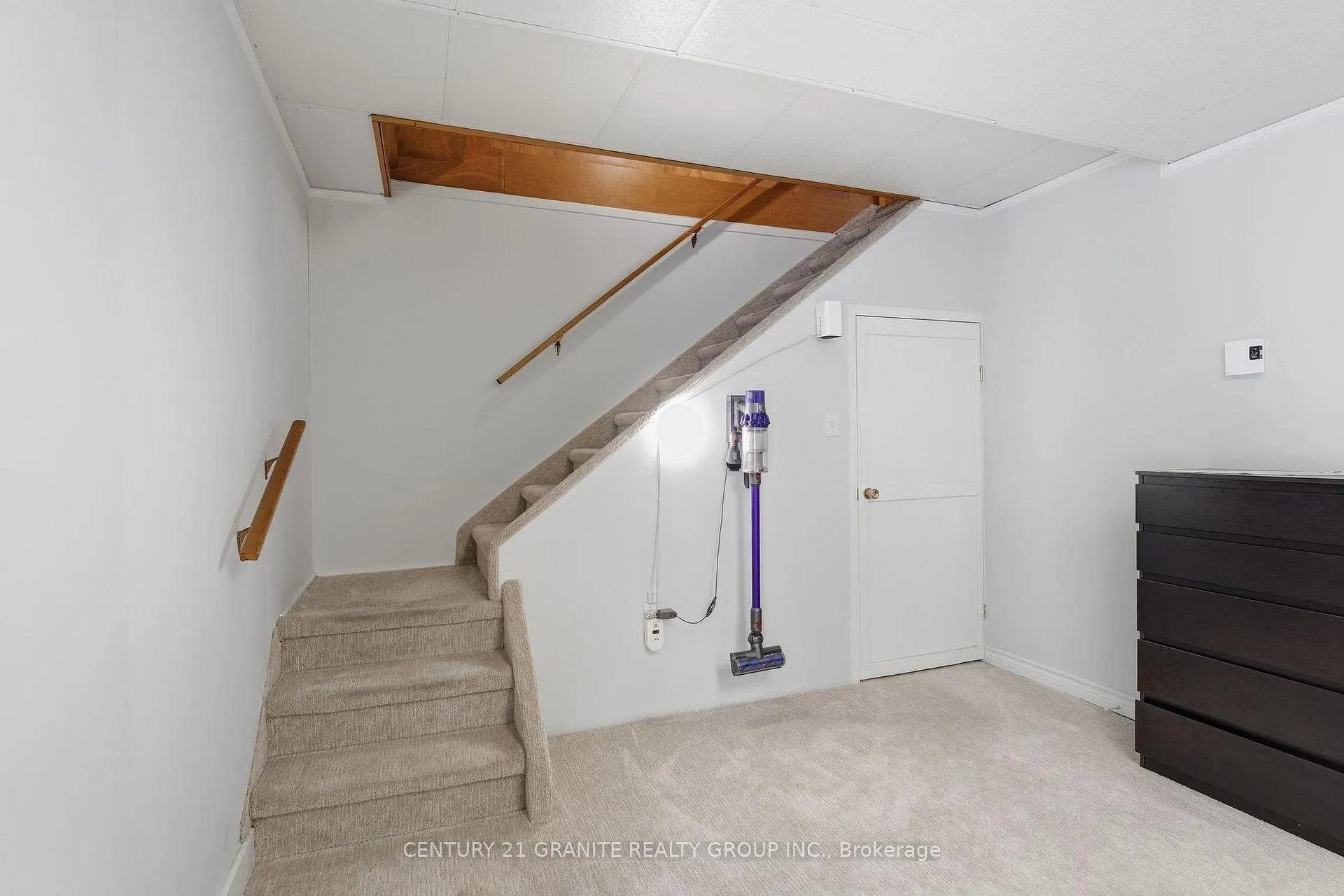 Photo 33 of 12 Forest Hill Road, Bancroft, Bancroft Ward — HOMEH