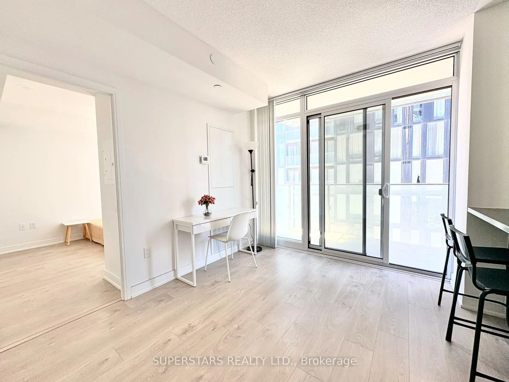 Photo 5 of Unit 1101, 50 Wellesley Street E, Toronto, Church-Yonge Corridor — HOMEH