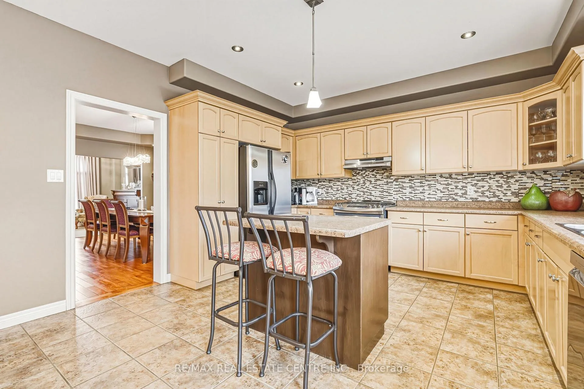 Photo 9 of 120 Valiant Circle, Hamilton, Binbrook — HOMEH