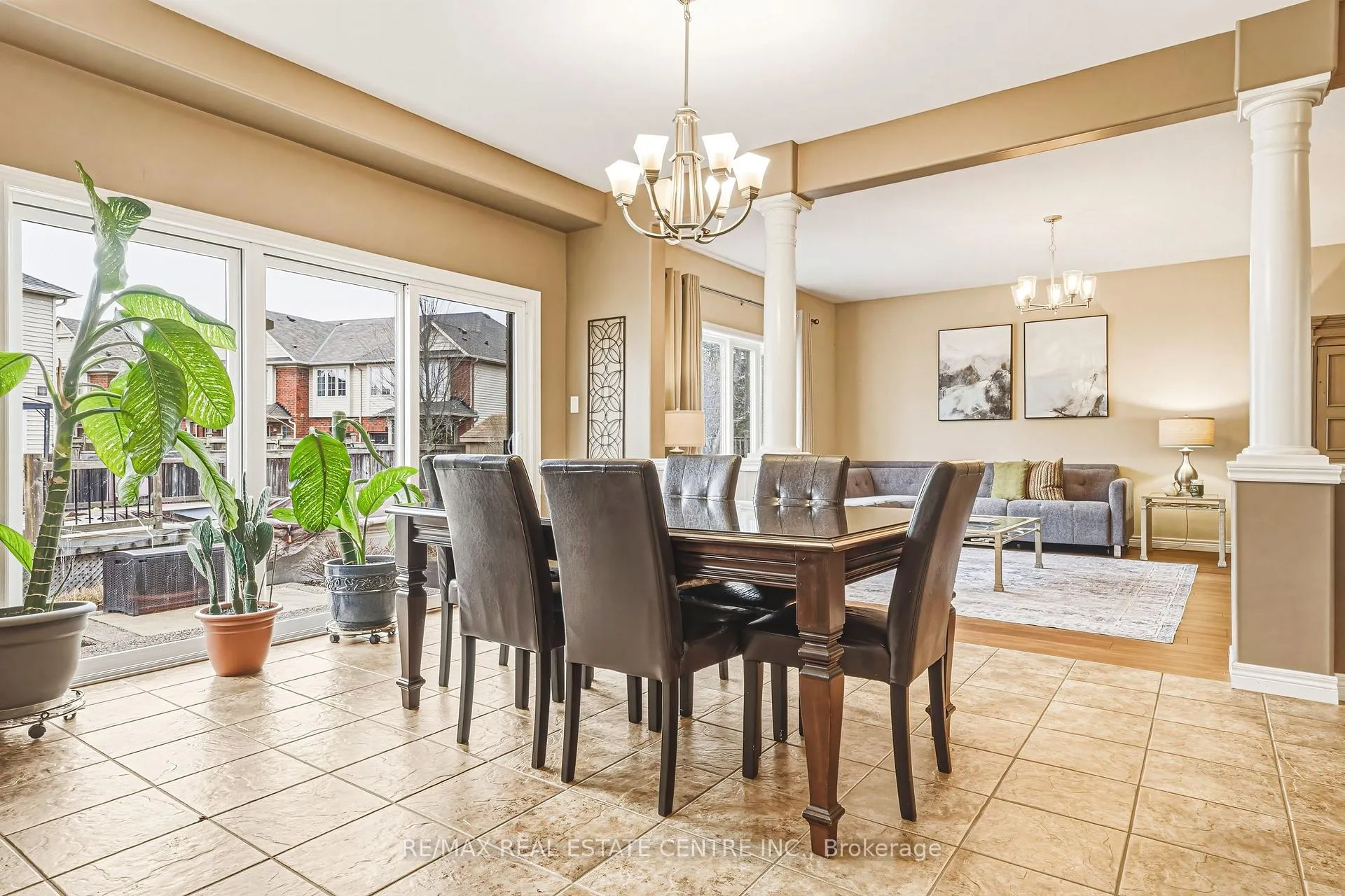 Photo 15 of 120 Valiant Circle, Hamilton, Binbrook — HOMEH