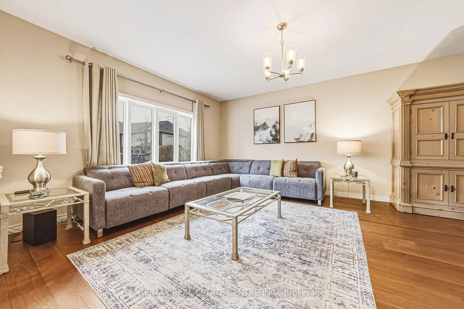 Photo 16 of 120 Valiant Circle, Hamilton, Binbrook — HOMEH