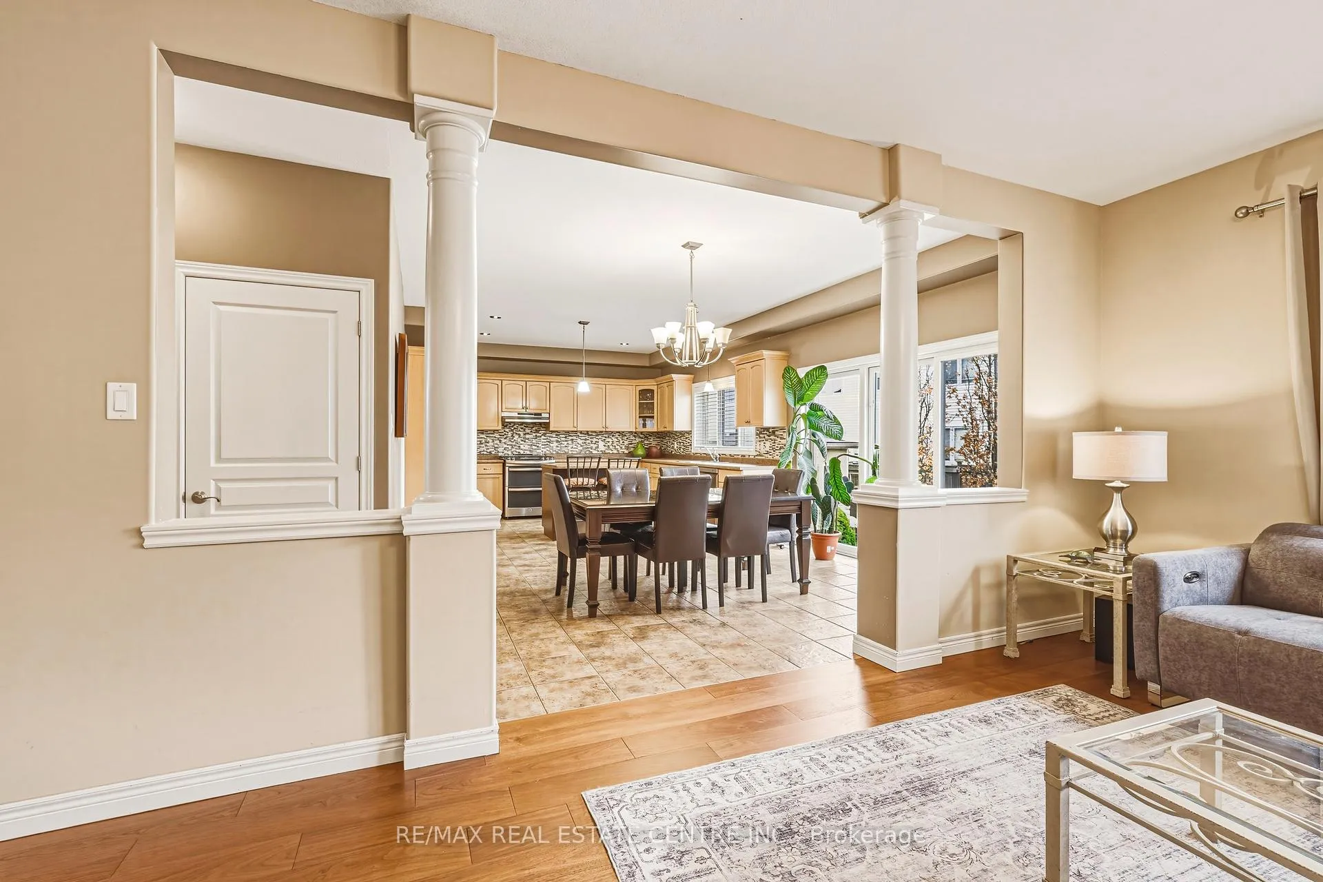 Photo 17 of 120 Valiant Circle, Hamilton, Binbrook — HOMEH