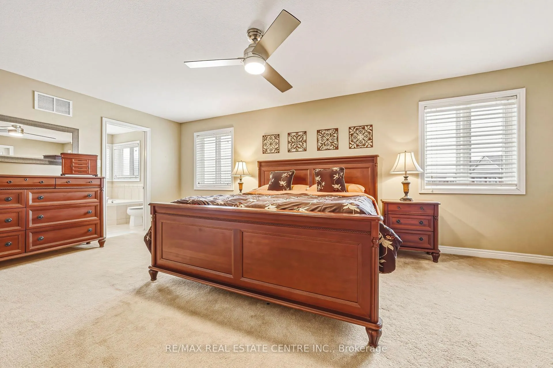 Photo 22 of 120 Valiant Circle, Hamilton, Binbrook — HOMEH