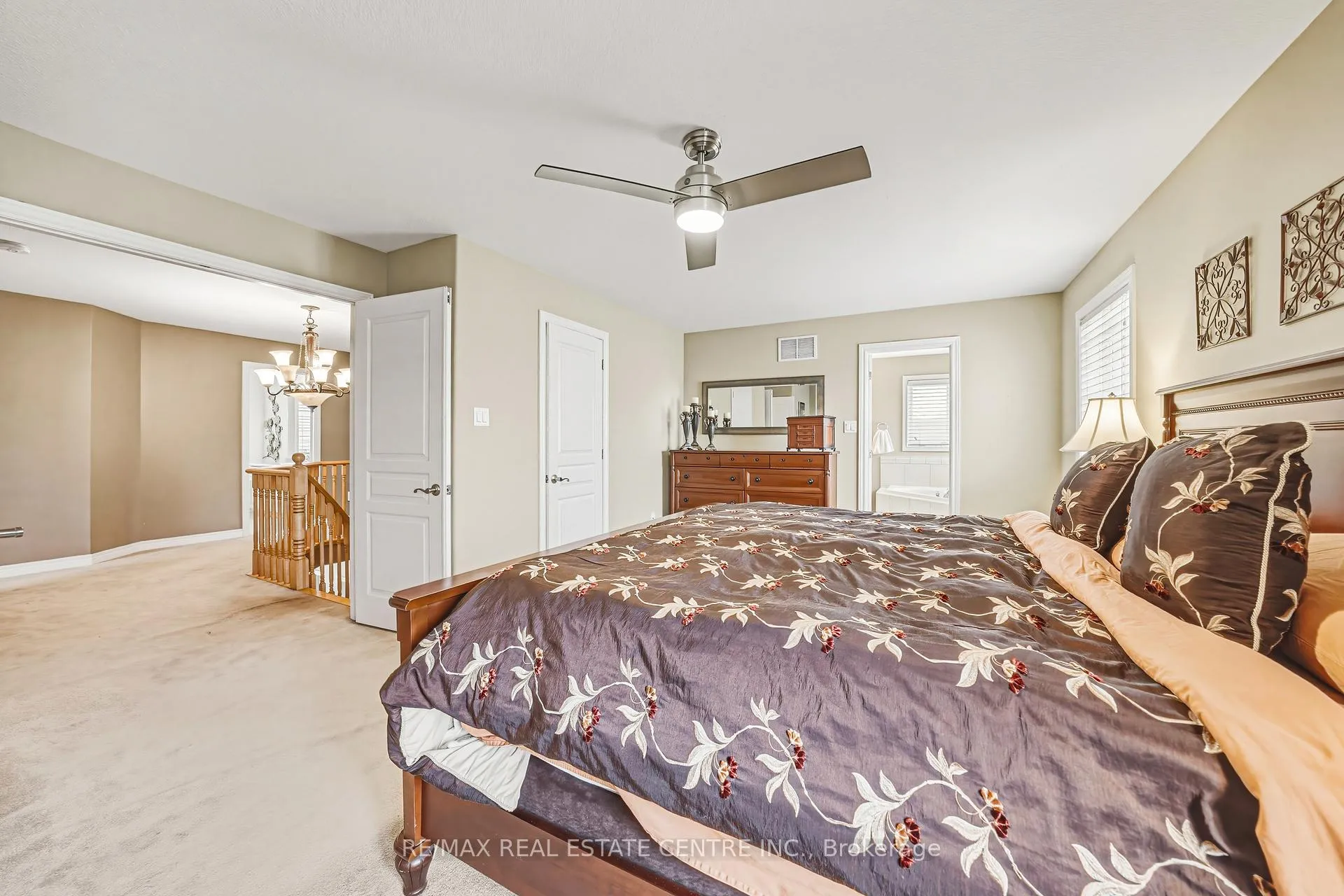 Photo 23 of 120 Valiant Circle, Hamilton, Binbrook — HOMEH