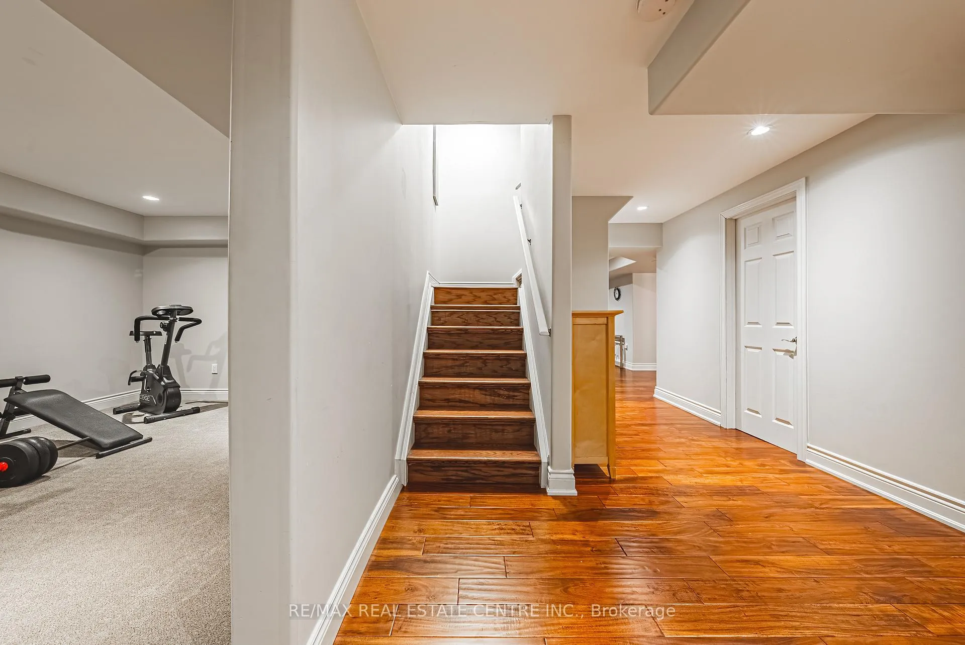 Photo 29 of 120 Valiant Circle, Hamilton, Binbrook — HOMEH