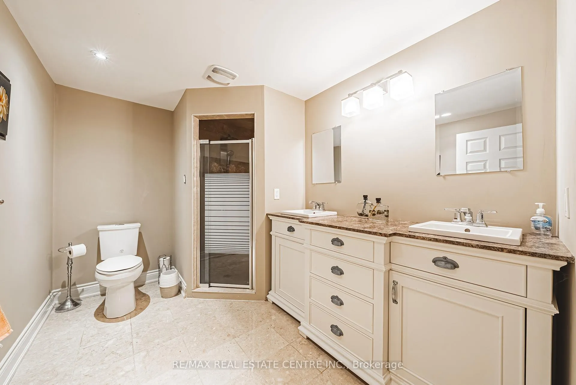 Photo 34 of 120 Valiant Circle, Hamilton, Binbrook — HOMEH