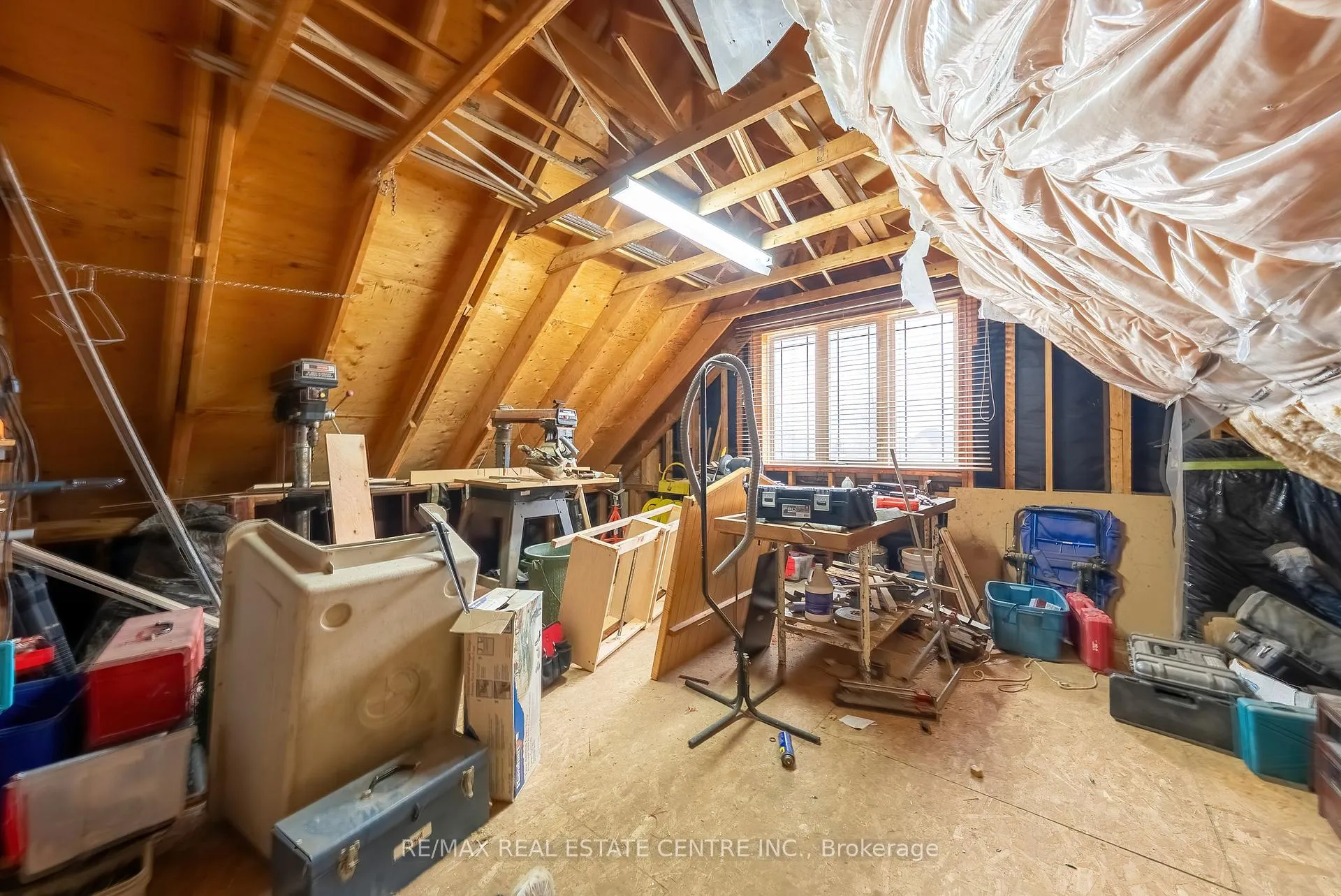 Photo 38 of 120 Valiant Circle, Hamilton, Binbrook — HOMEH