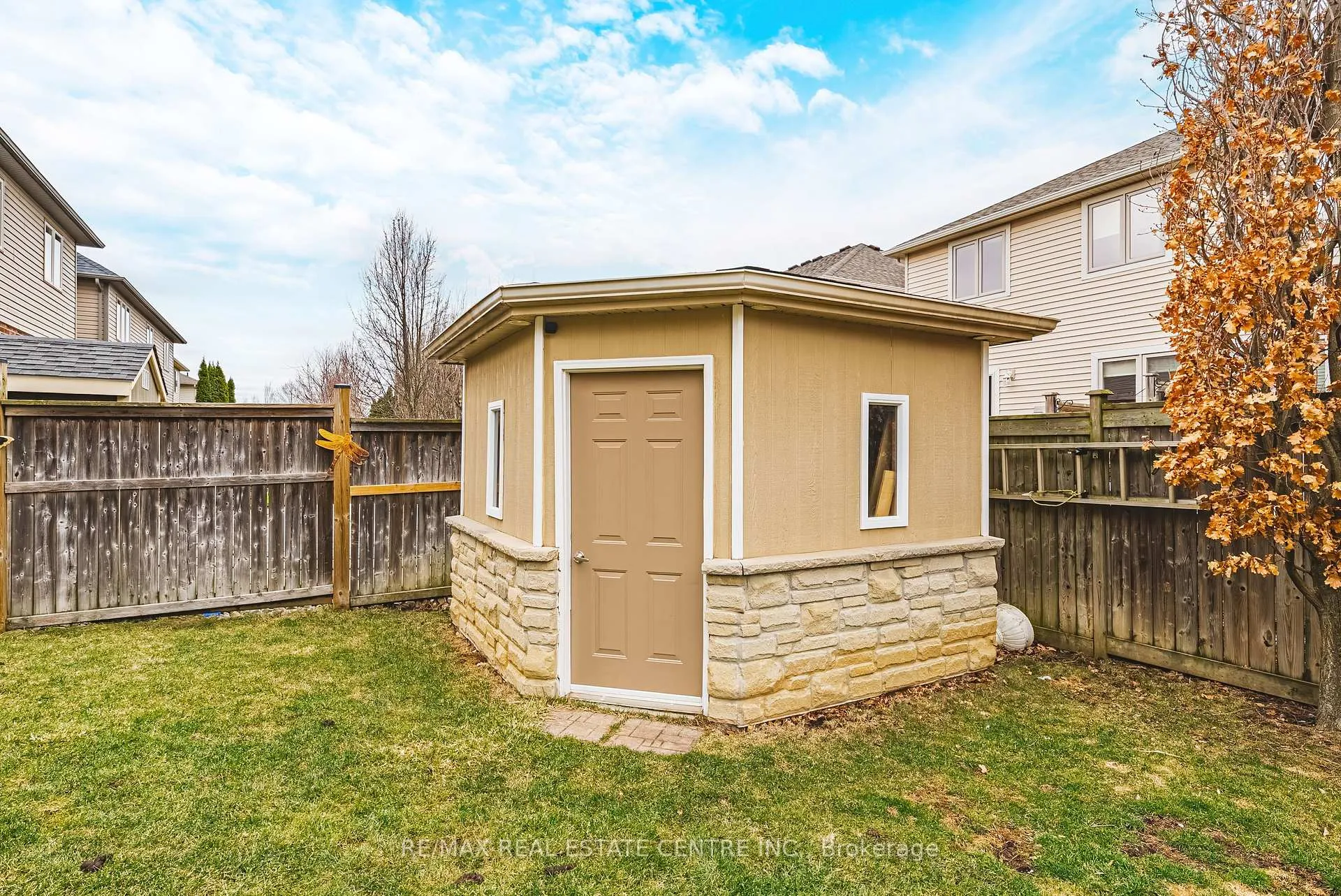 Photo 43 of 120 Valiant Circle, Hamilton, Binbrook — HOMEH