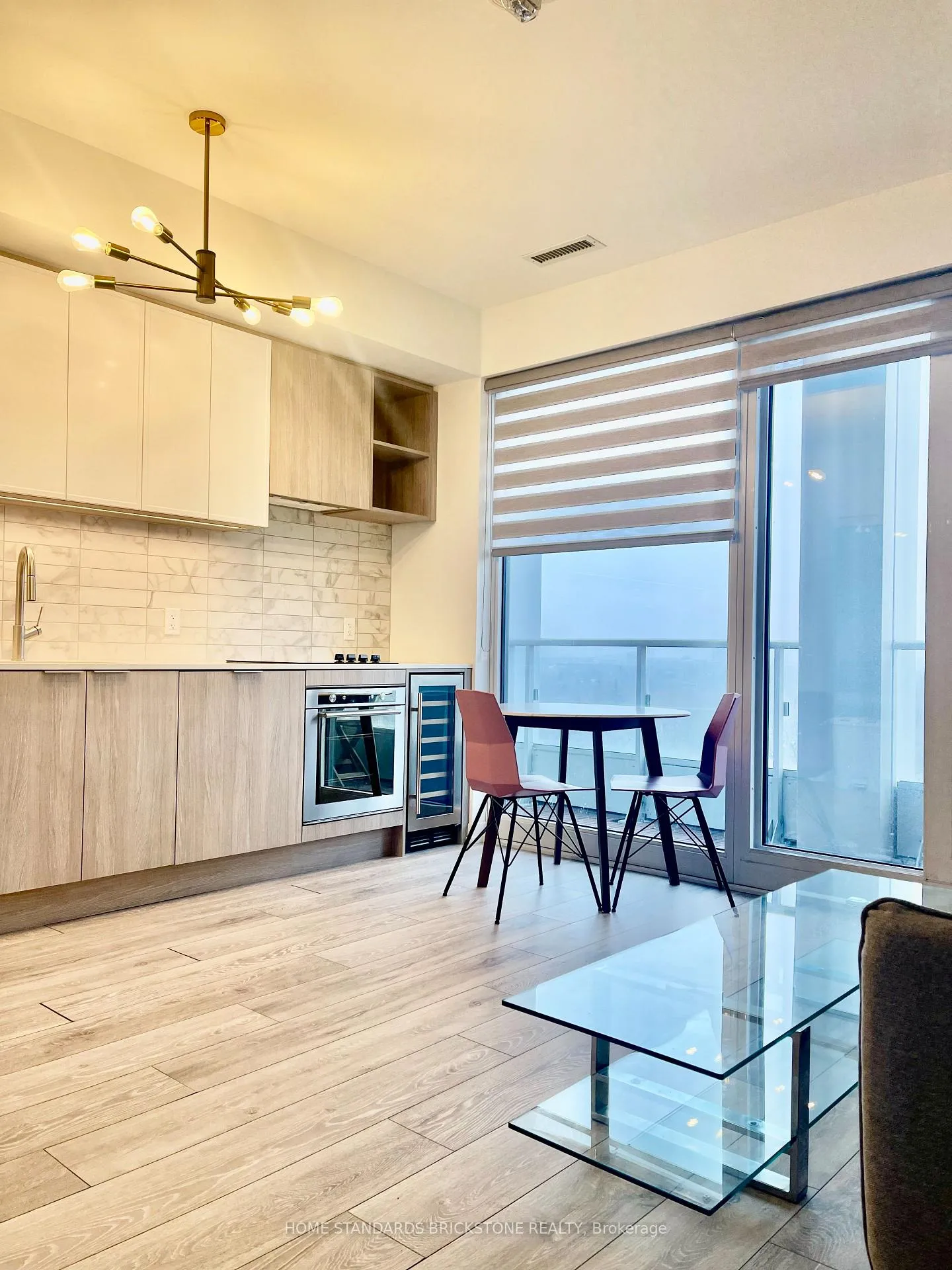 Photo 3 of Unit 1612, 2020 Bathurst Street, Toronto, Humewood-Cedarvale — HOMEH
