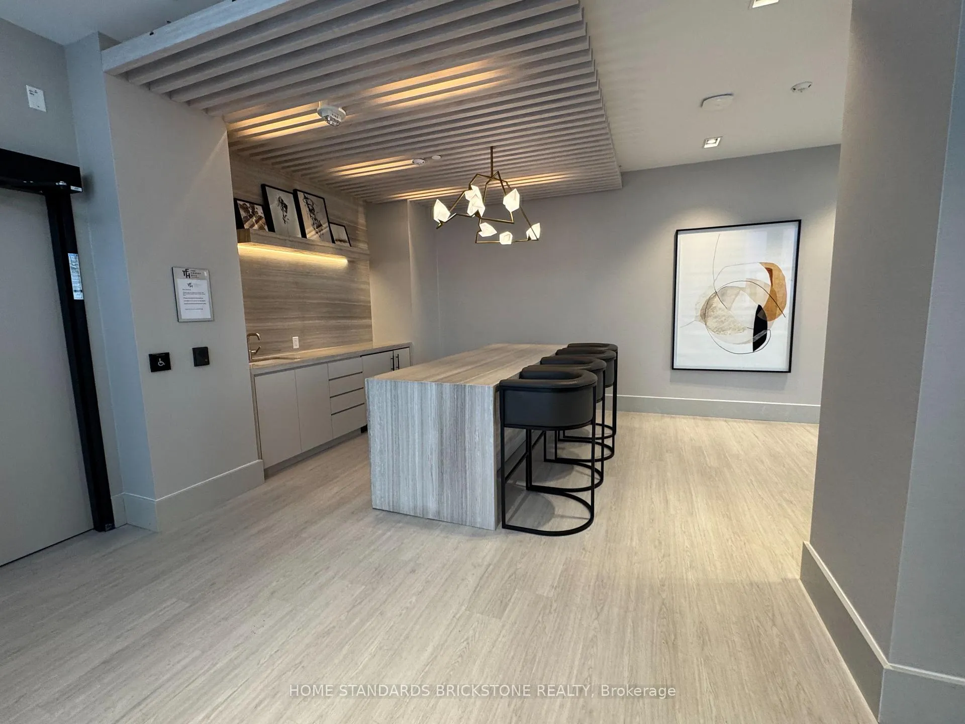 Photo 13 of Unit 1612, 2020 Bathurst Street, Toronto, Humewood-Cedarvale — HOMEH