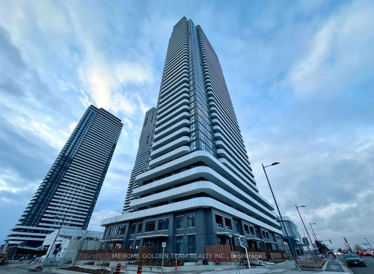 Photo 2 of Unit 3505, 8 Interchange Way, Vaughan, Vaughan Corporate Centre — HOMEH