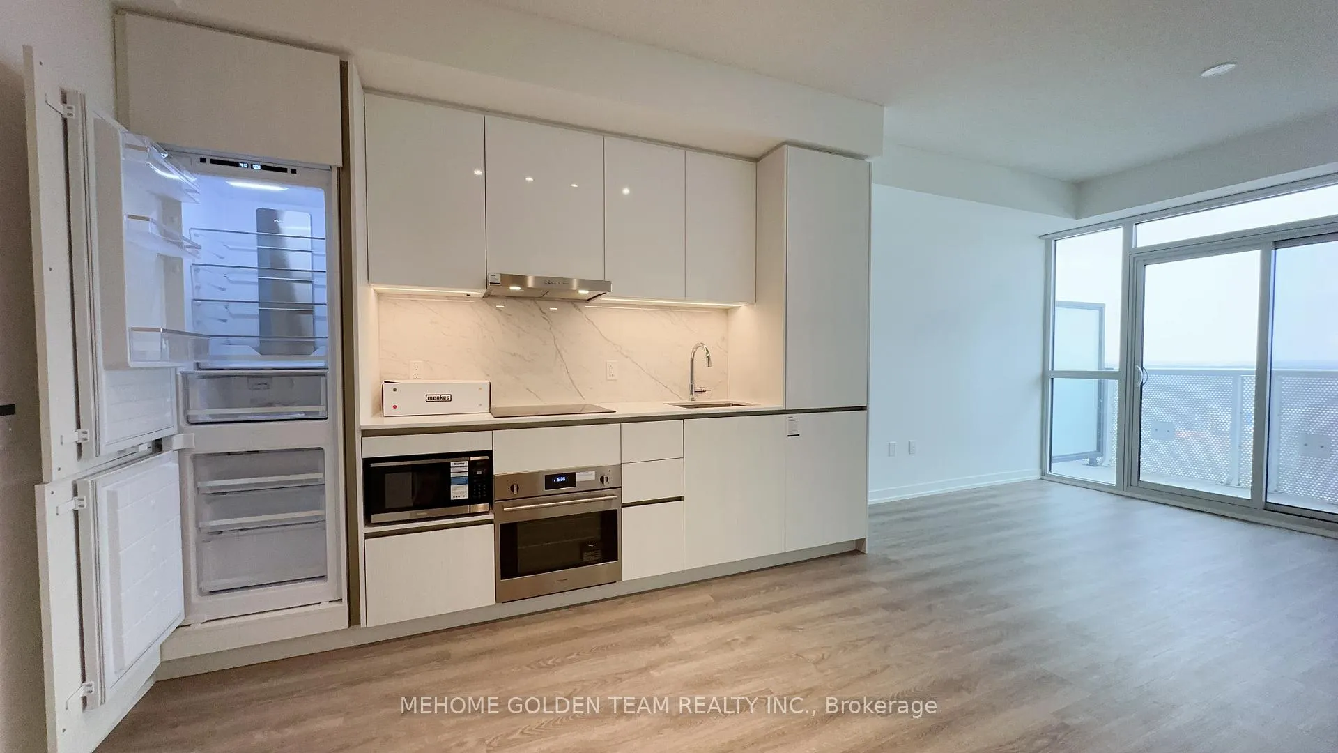 Photo 4 of Unit 3505, 8 Interchange Way, Vaughan, Vaughan Corporate Centre — HOMEH