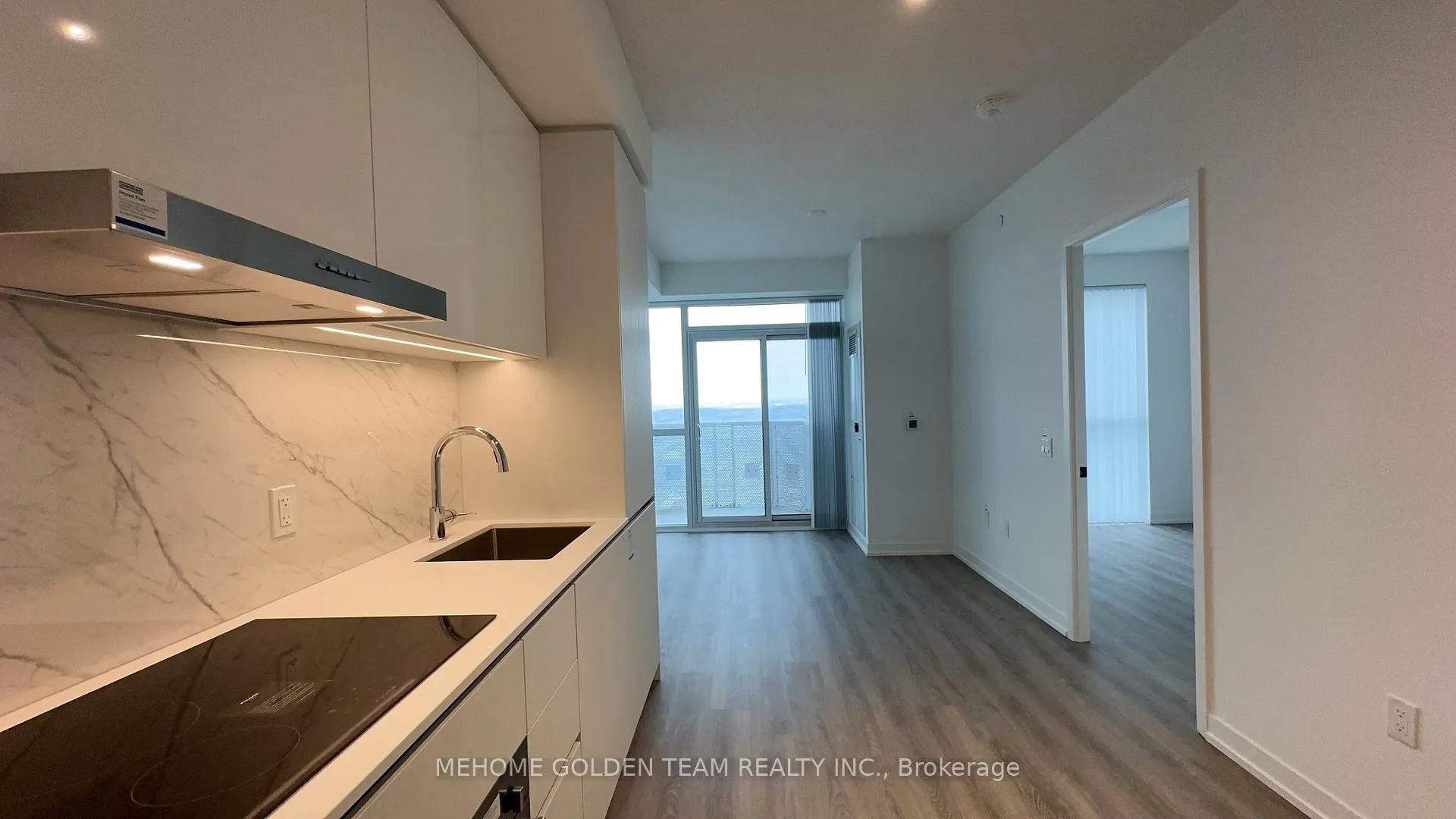 Photo 8 of Unit 3505, 8 Interchange Way, Vaughan, Vaughan Corporate Centre — HOMEH