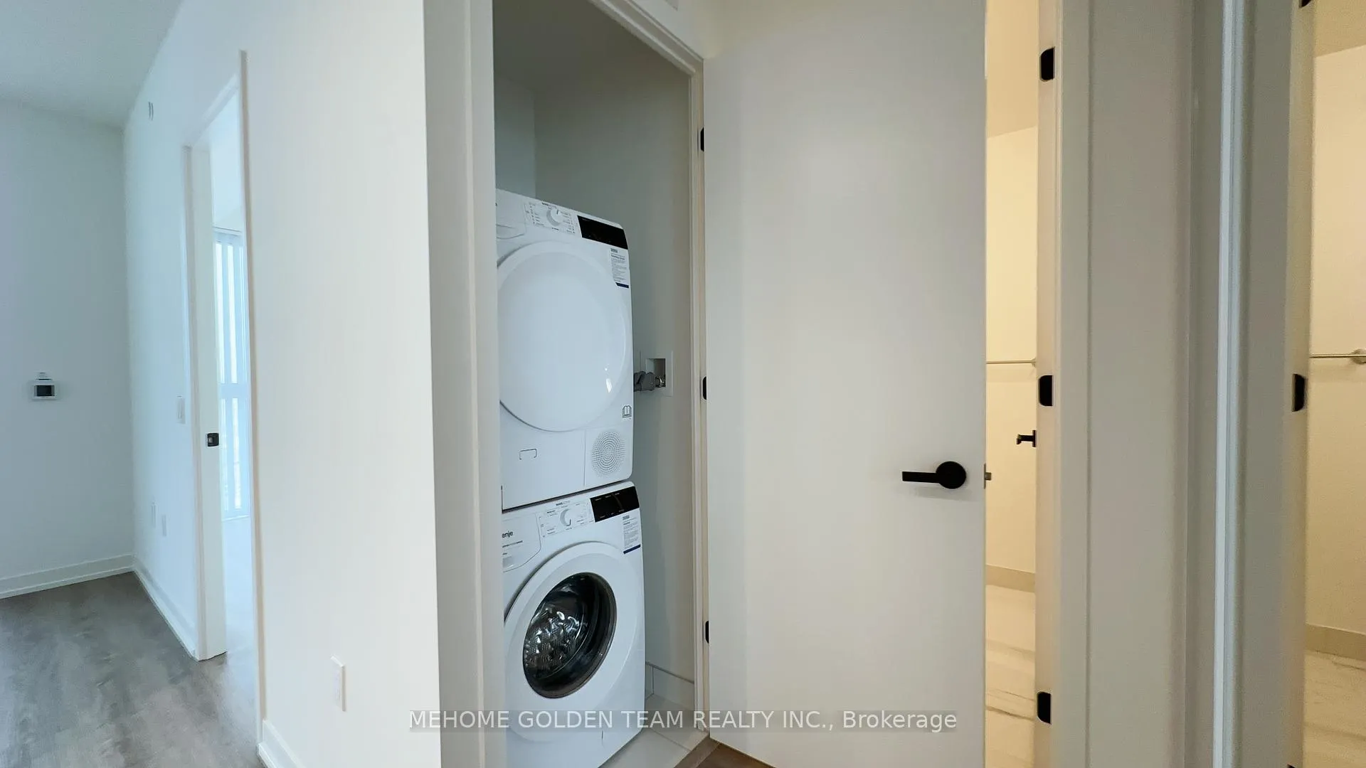 Photo 9 of Unit 3505, 8 Interchange Way, Vaughan, Vaughan Corporate Centre — HOMEH