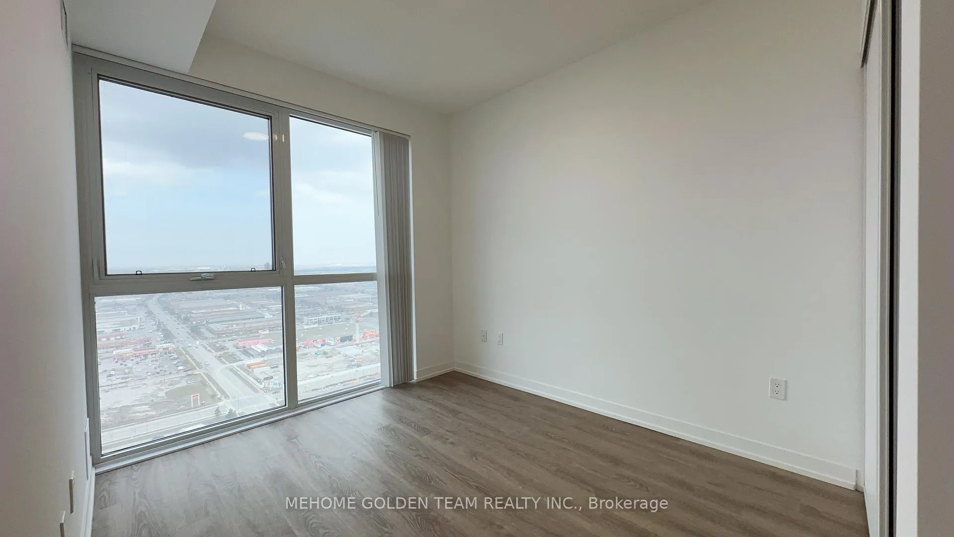 Photo 15 of Unit 3505, 8 Interchange Way, Vaughan, Vaughan Corporate Centre — HOMEH