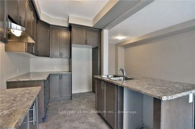 Photo 13 of 9 Talence Drive, Hamilton, Stoney Creek Mountain — HOMEH