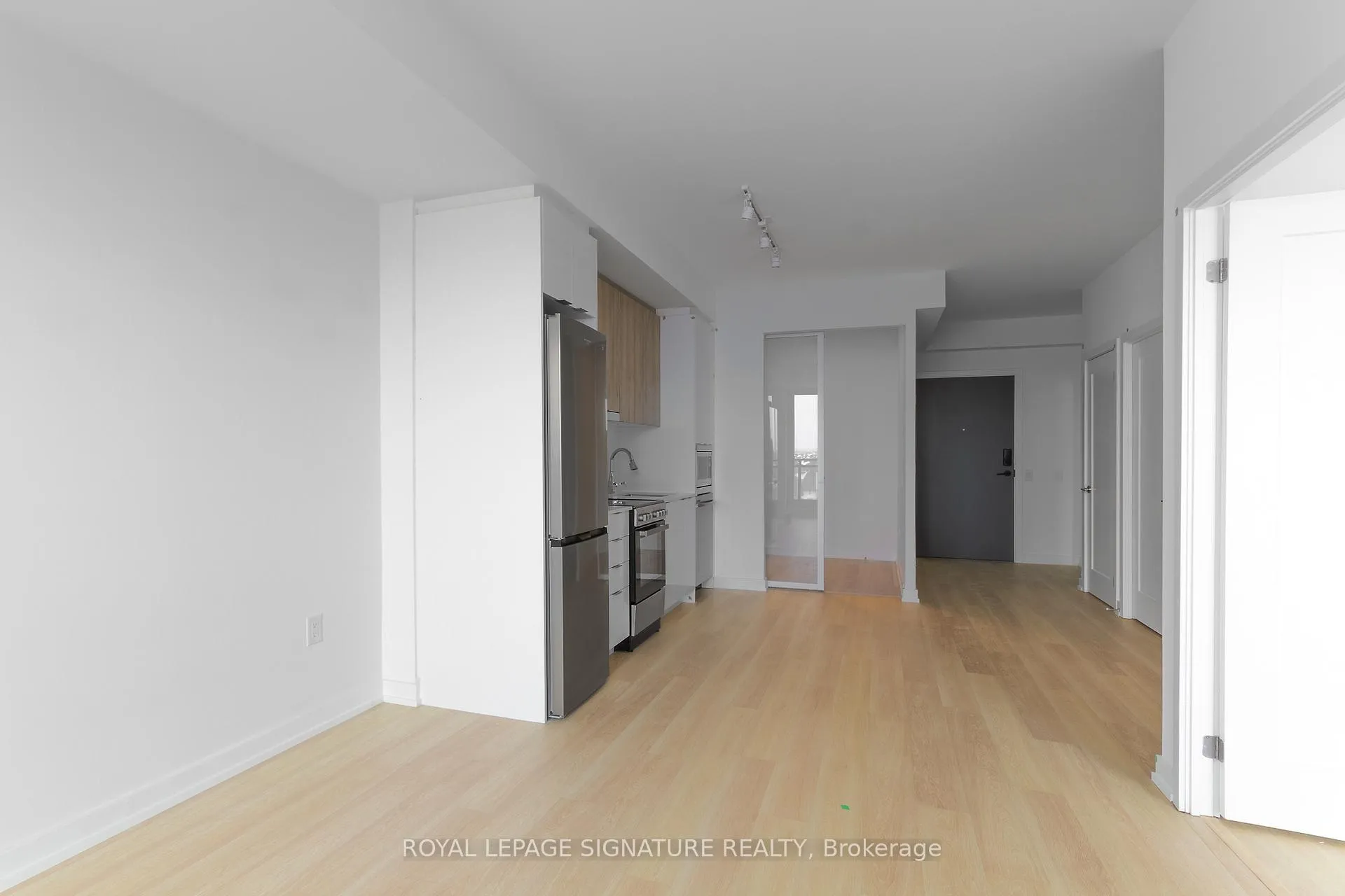 Photo 11 of Unit A806, 9763 Markham Road, Markham, Greensborough — HOMEH