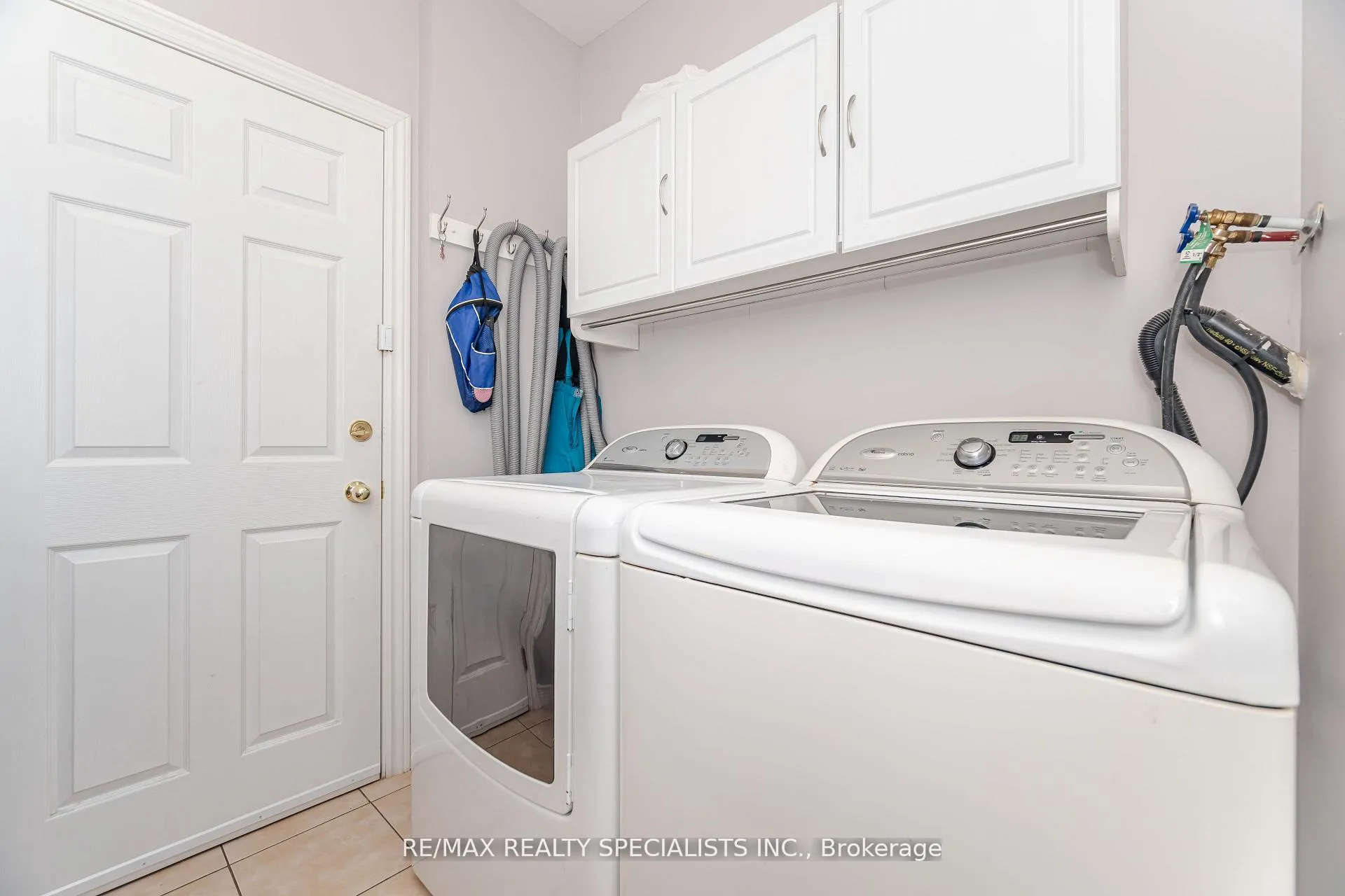 Photo 7 of 23 Personna Circle, Brampton, Credit Valley — HOMEH