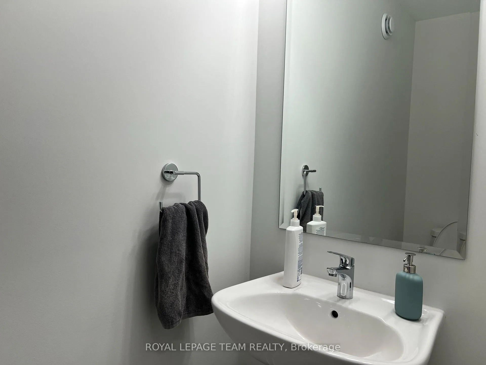 Photo 11 of 709 Confluence Walk, Ottawa, Avalon West — HOMEH