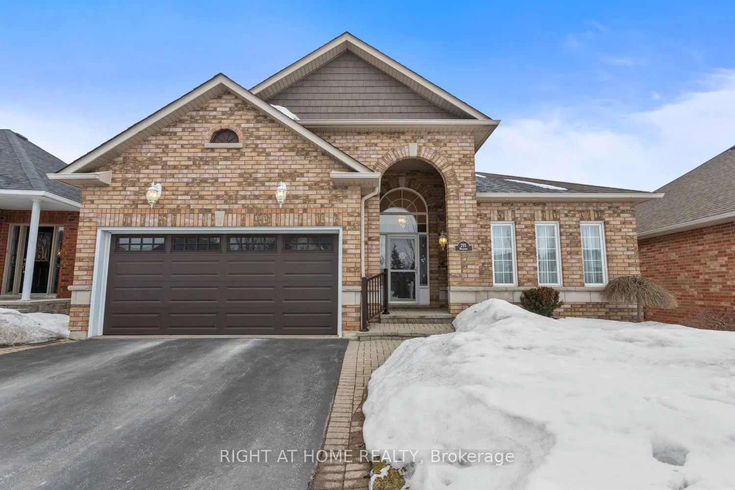 Photo 1 of 295 Waterbury Crescent, Scugog, Port Perry — HOMEH